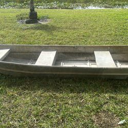 12ft Jon boat amazing condition