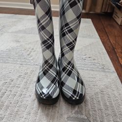 rain boots 