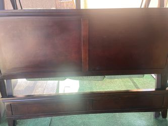 Cal king size Bed