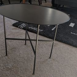 Kontrast Brut Table