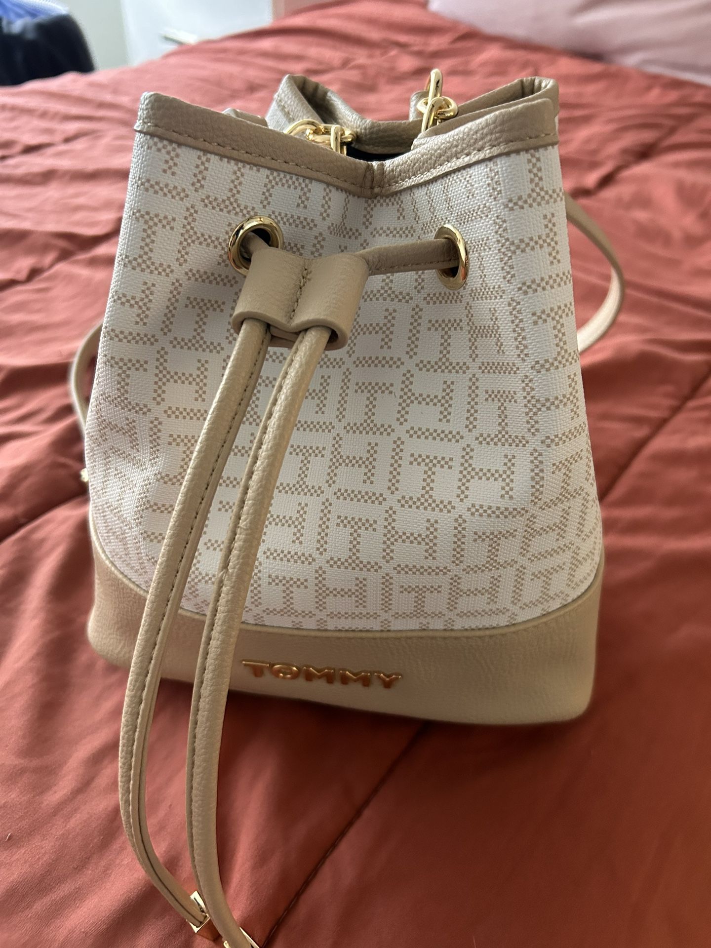 Tommy Hilfiger Bag