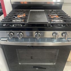 GE 30” Gas Stove 