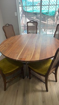 table Round table