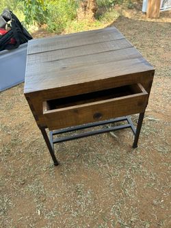 Nice Rustic Large End Table Or Nightstand With Drawer.