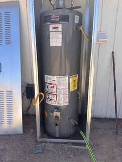 Gas water heater for parts/recycle