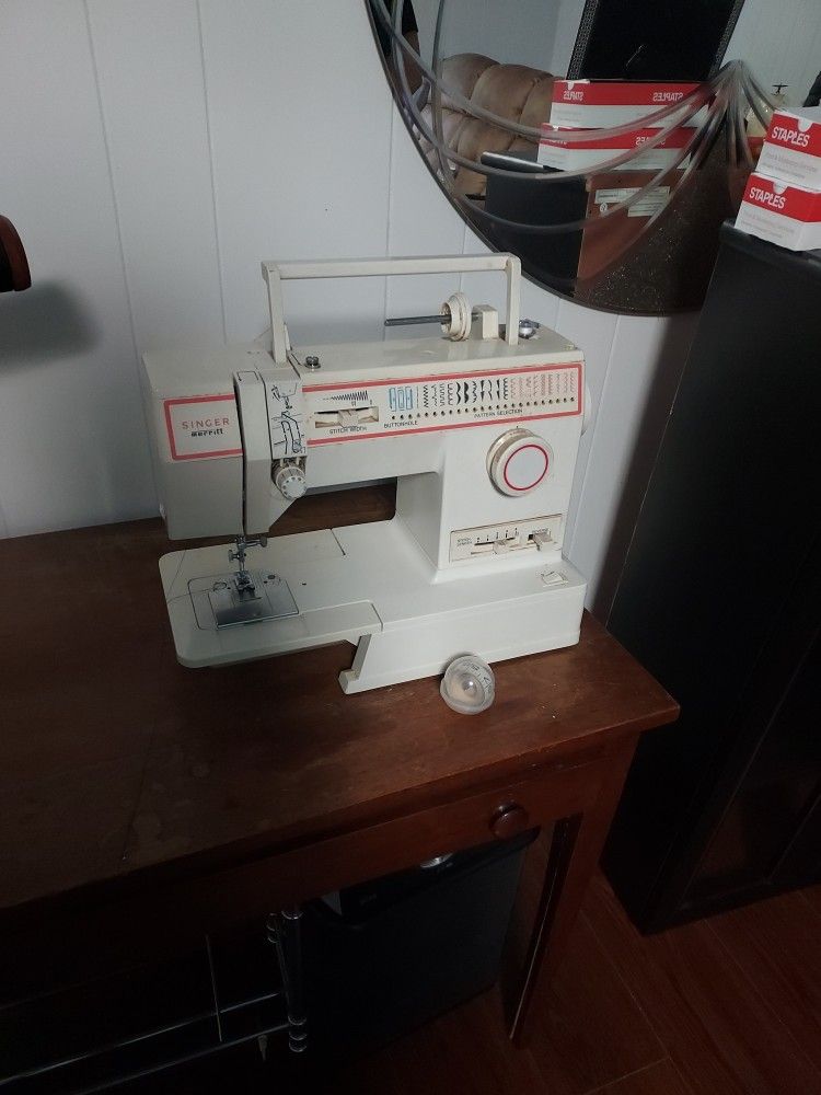 Maquina De Coser. Singer.