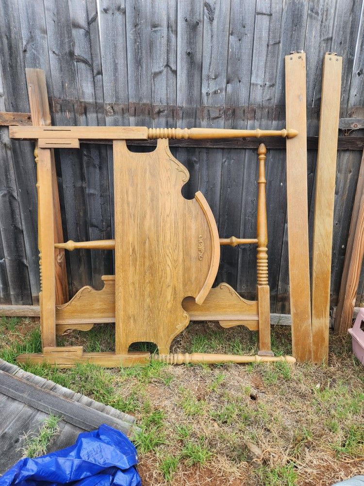 Solid OAK QUEEN BED FRAME