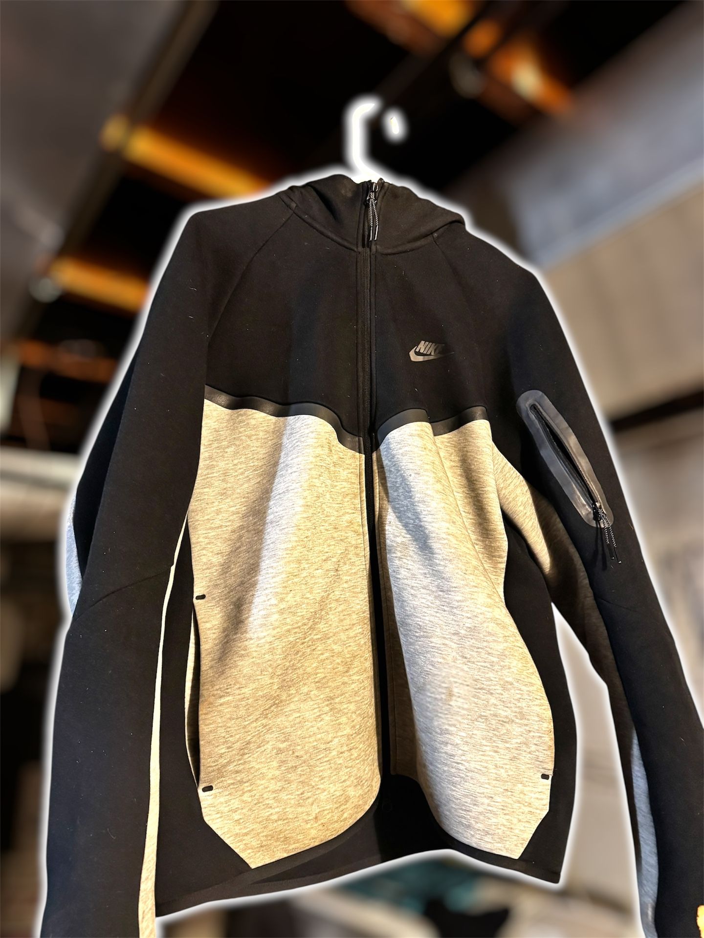 🔥 Nike Tech Fleece Set – Grey/Black – Size L – Used Fair🔥