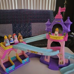  Little People Disney Princess Klip Klop Castle 