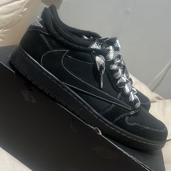 Black phantoms tried on