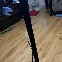 Insignia NS-SBAR21F20 2.1-Channel Wireless Soundbar System with Subwoofer - Black