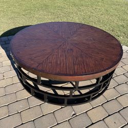 Large Round Outdoor Patio Table