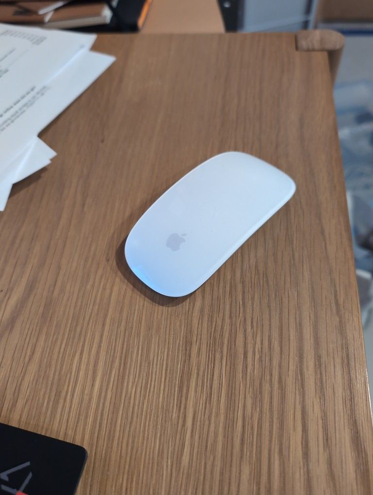 Apple Magic Mouse v2 (A1657)