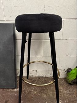 New condition barstool