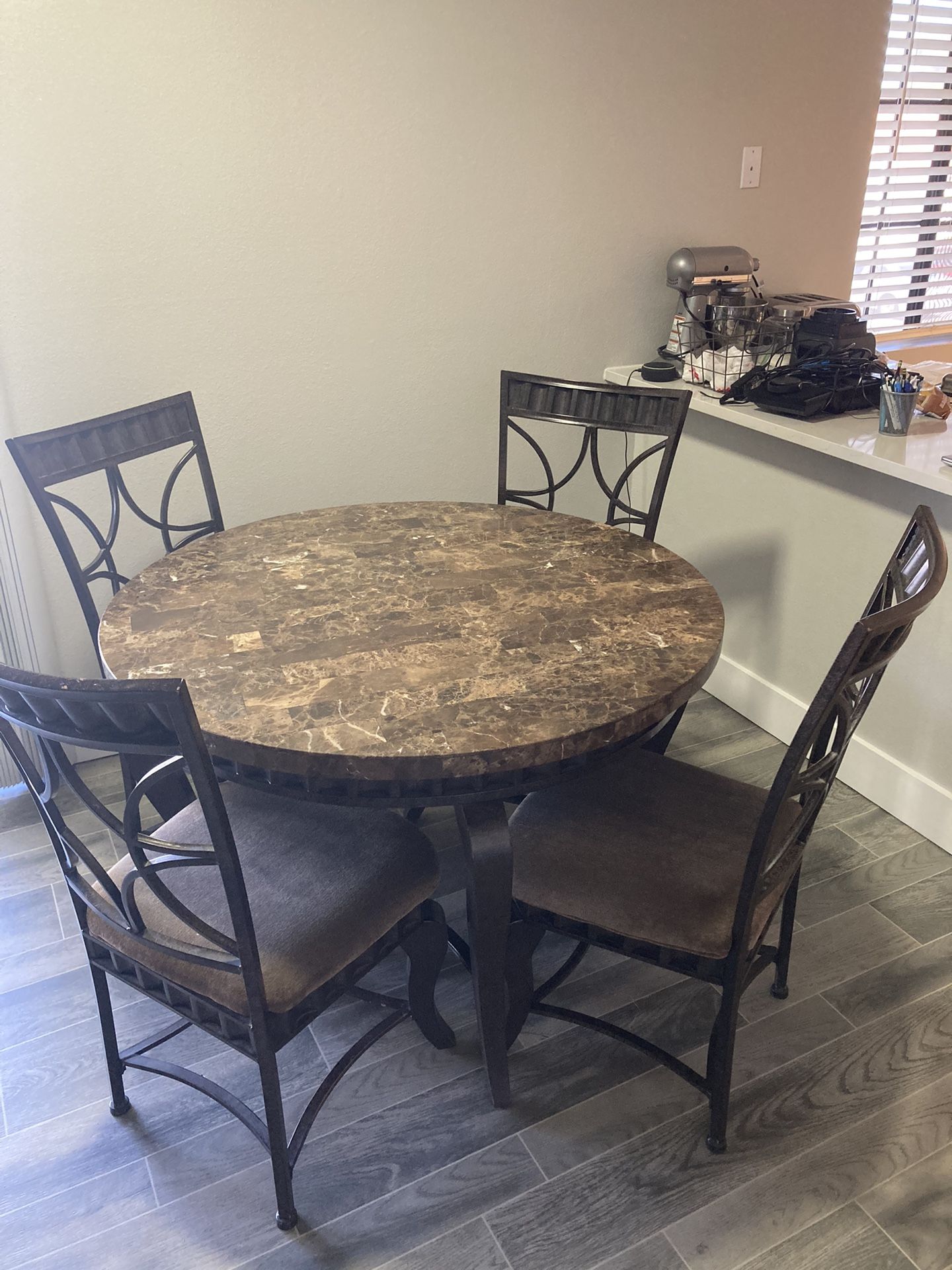 Table & 4 Chairs