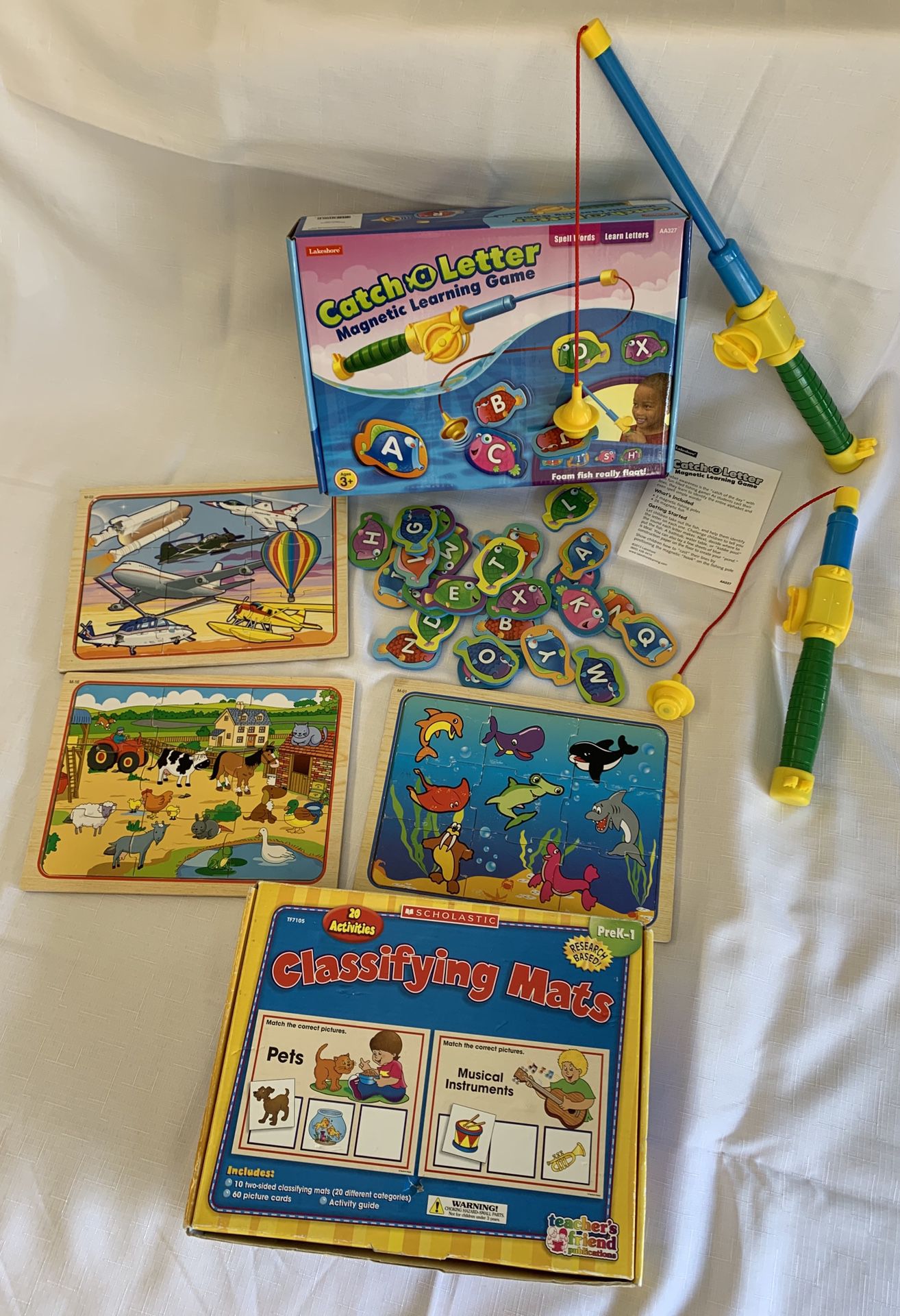 Pre-School learning games and puzzles Lakeshore / Scholastic