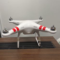 Phantom Drone Model P330Z, Battery Dead 