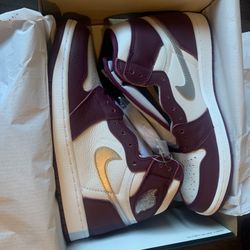 Air Jordan Retro 1 Bordeaux