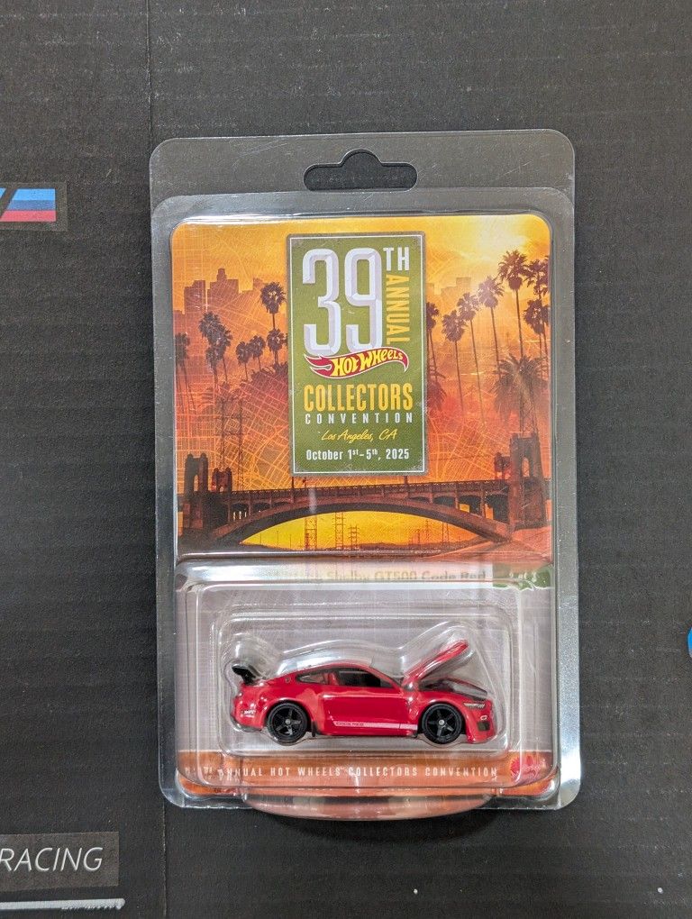 Hot Wheels - Convention - Ford Mustang Code Red (*Open To Trade*)