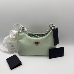 AUTHENTIC PRADA Re-Edition 2005 Re-Nylon bag (mint) RARE
