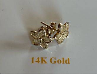 14K Gold Flower Stud Earrings