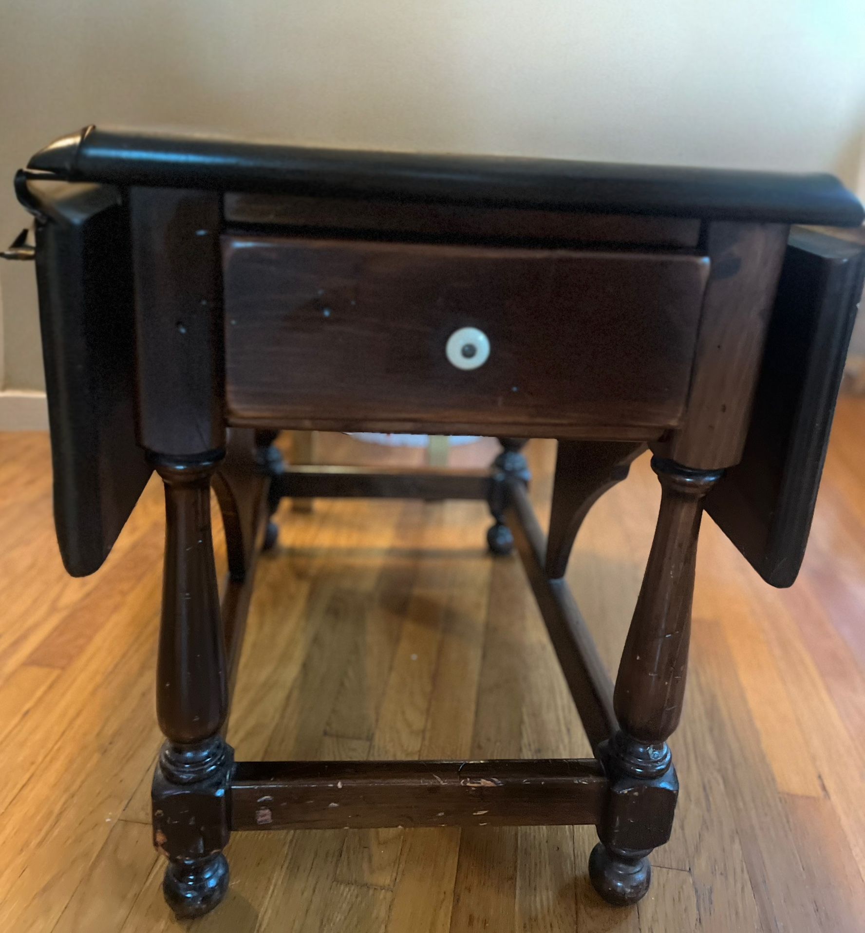 Ethan Allen Vintage Drop Leaf End Table - Antique
