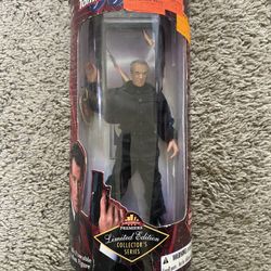 1997 Limited Edition 007 Elliot Carver Figure 