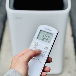 AIR CONDITIONER with WiFi & Remote 50% OFF - Like New