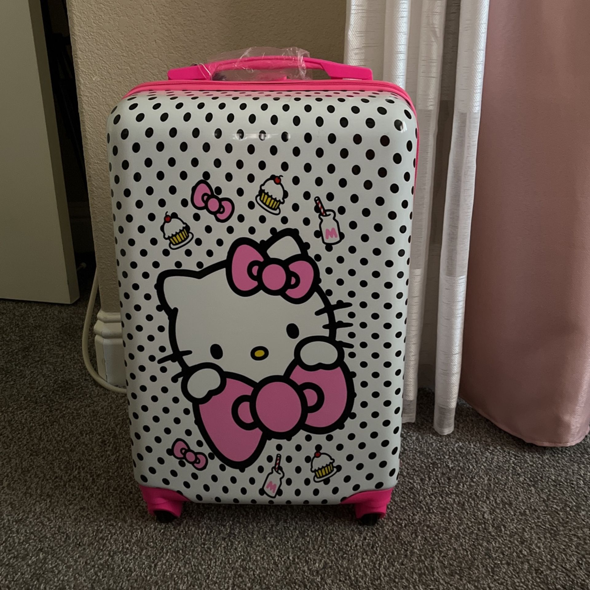Hello Kitty Suitcase 