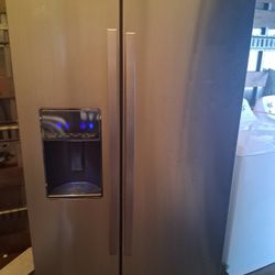 Whirlpool Refrigerator