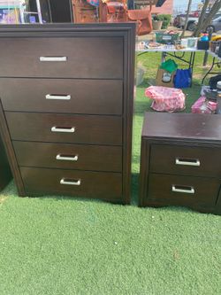 🌻 Two pcs . 1 Chest and 1 Nightstand