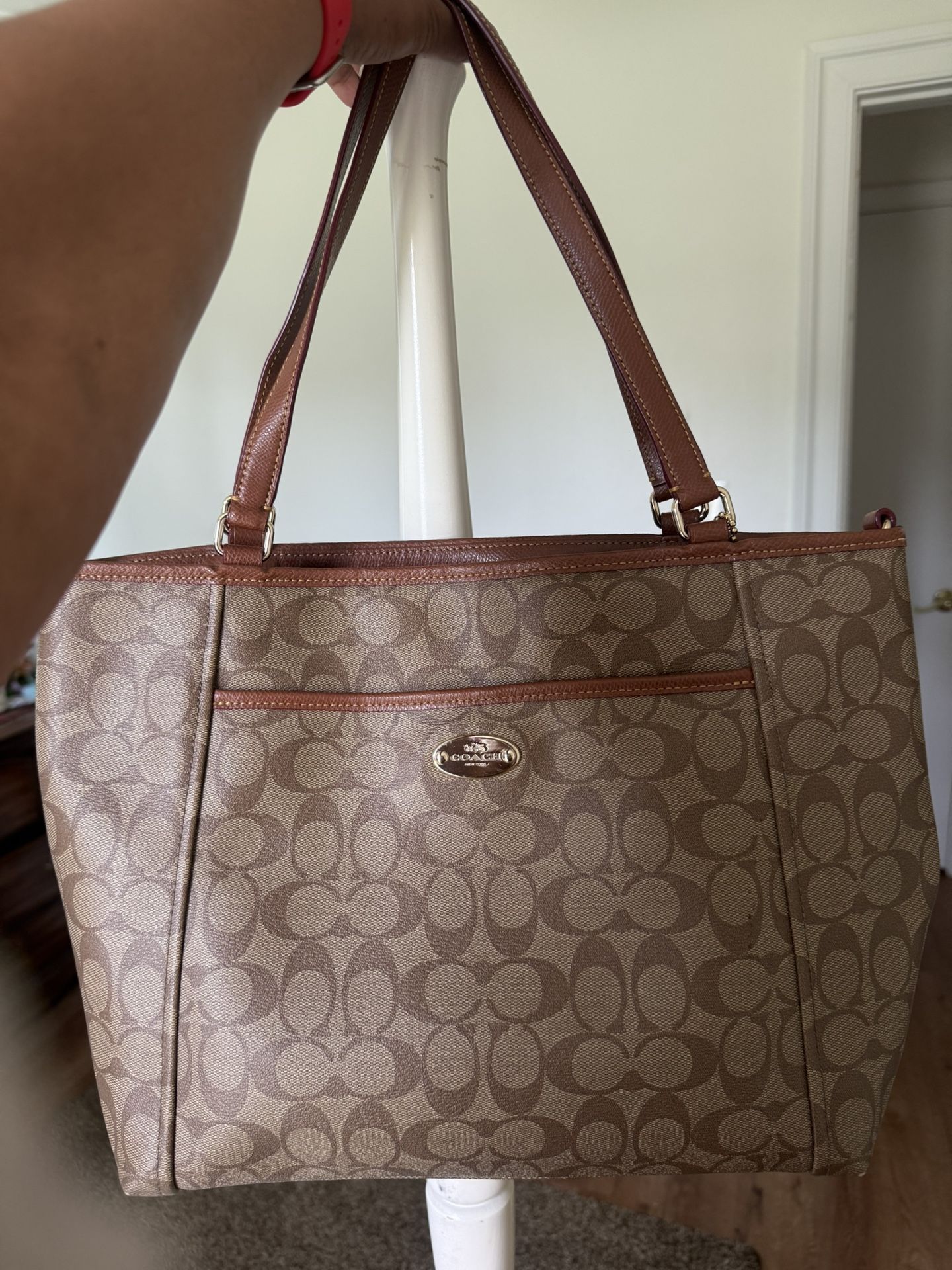 Handbag