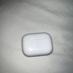 AirPods Pro Case + R AirPod (missing L)!!!!