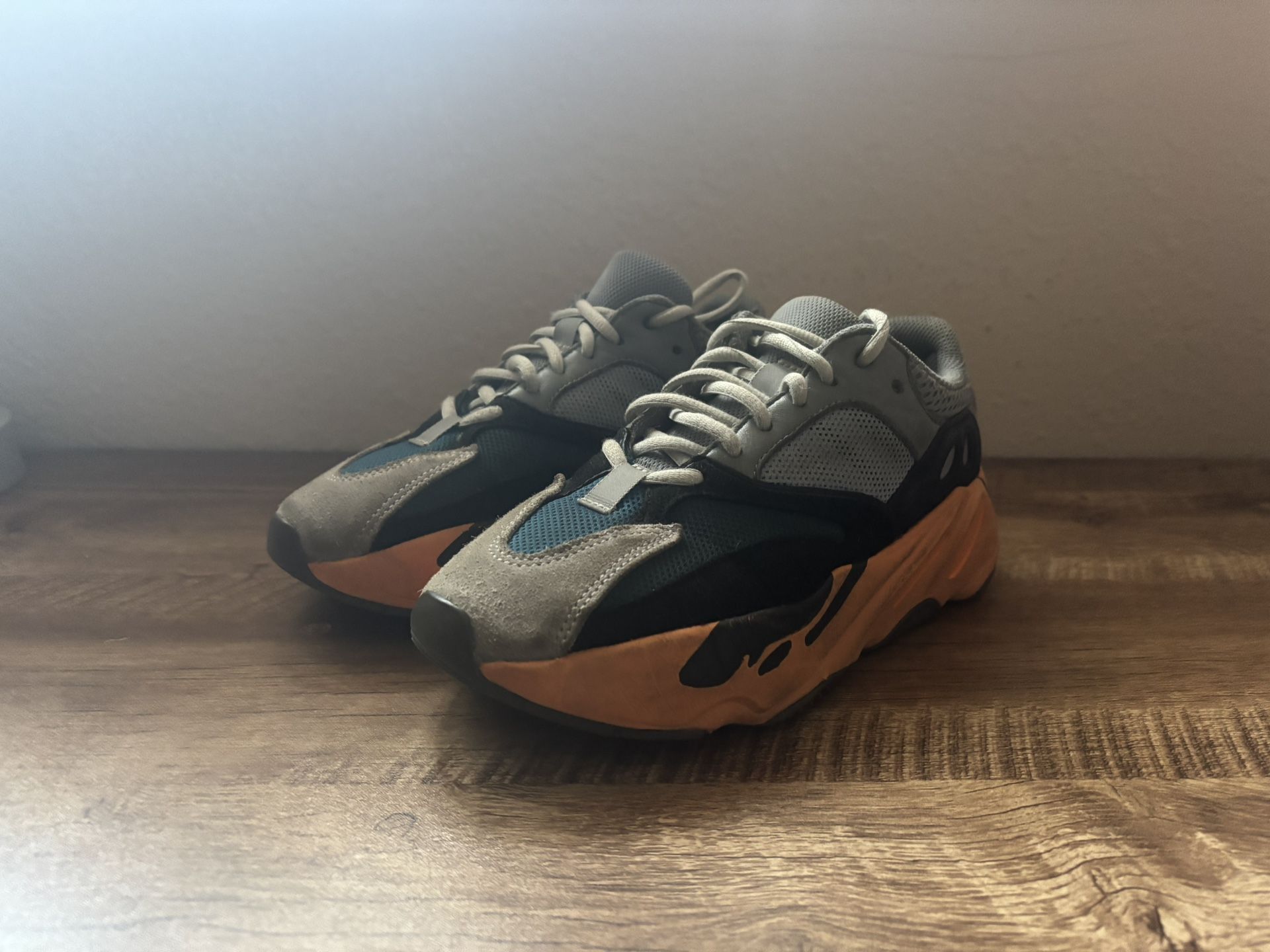 Adidas Yeezy Boost 700 'Wash Orange' Size 5.5 Lightly Used