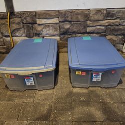 TWO Matching 14.7 Gallons Rubbermaid Sterilite  Tote Bins With Lids