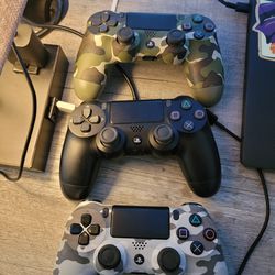 New Used 3 Ps5 Controller's 