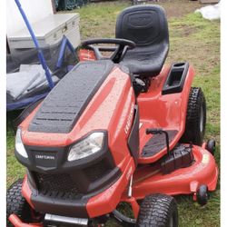 Craftsman T110 42in   17.5hp Gas Riding Mower