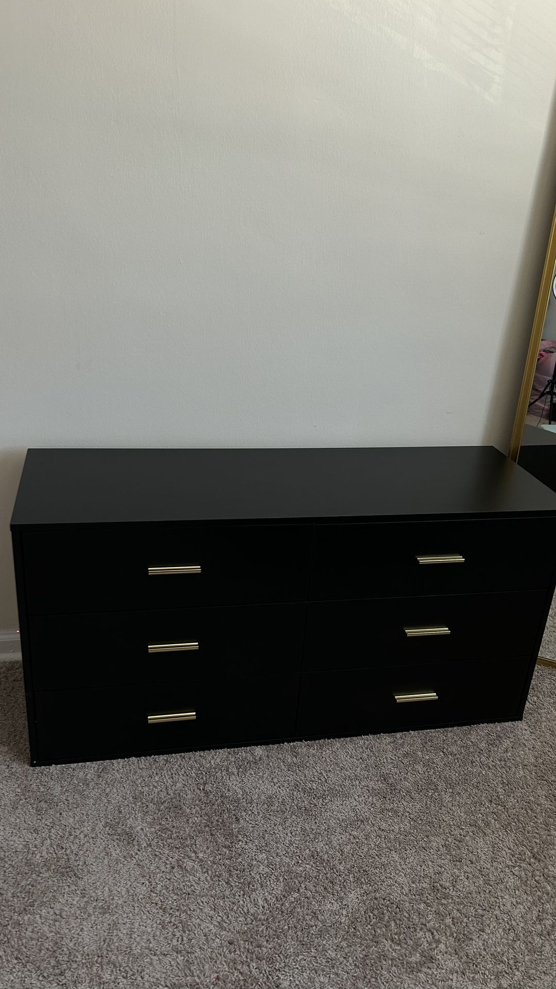 6- Drawer Clothing Dresser