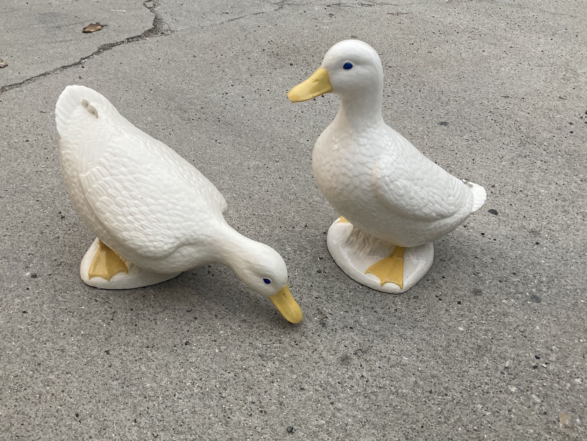 Pair of Ceramic Duck Lawn / Garden Decorations