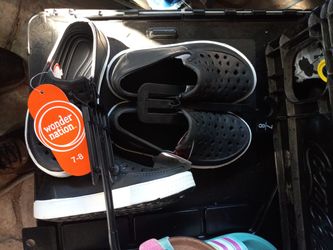 Boys Water Shoes Size 7/8