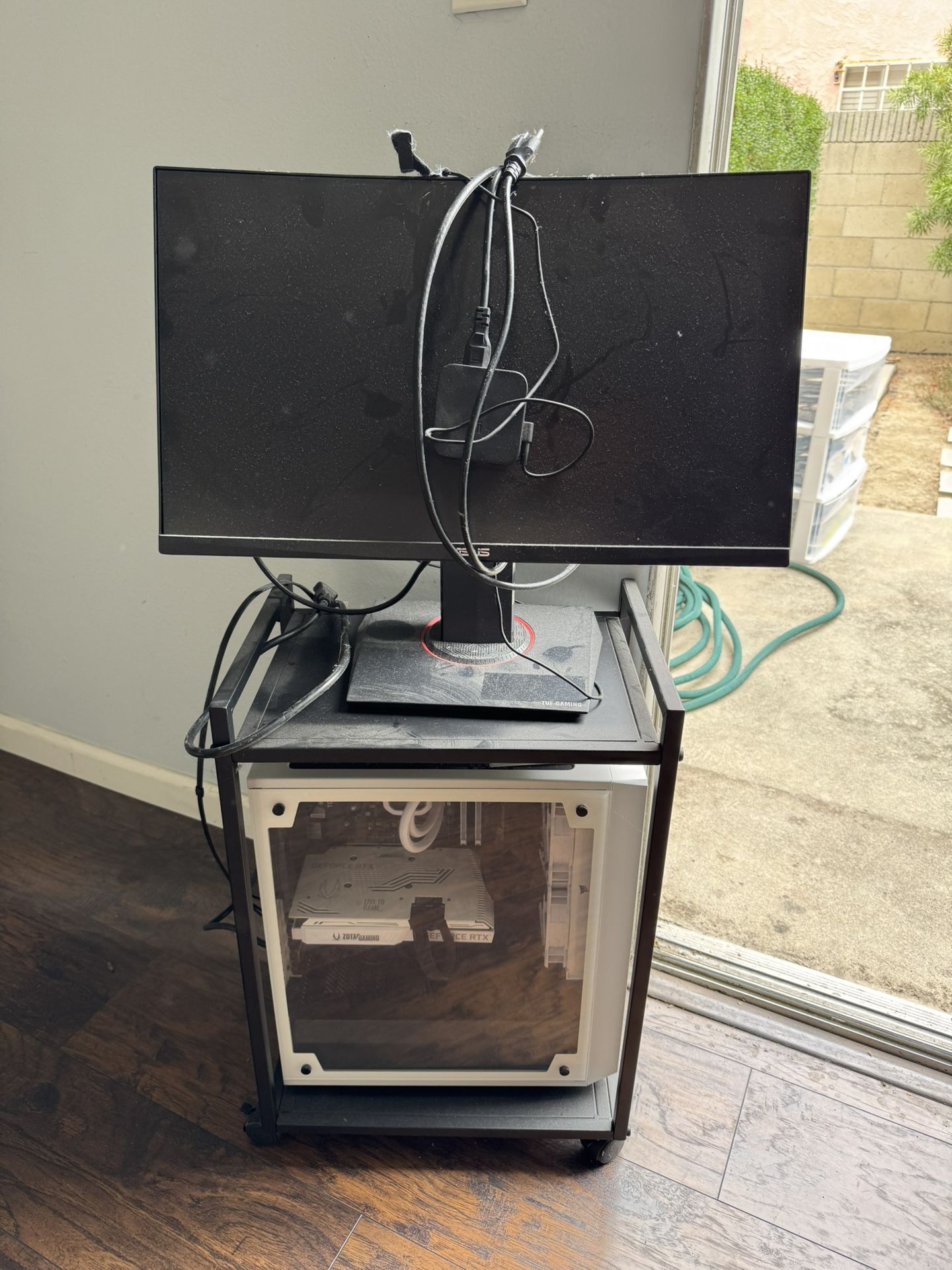 Gaming PC + Monitor