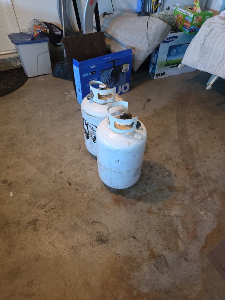 Propane Tanks 
