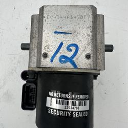 2004 to 2005 Chevrolet Tahoe Yukon Anti-lock Brake Pump & Module ABS