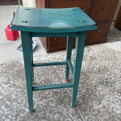 FREE wooden Stool 