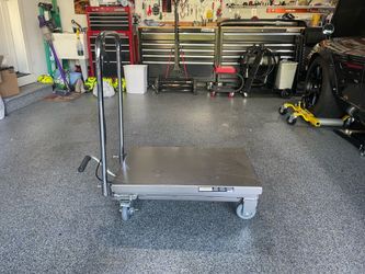 HF 500lb lift table