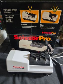EdgeCraft ScissorPro Model 500 Diamond Hone Electric Scissors Sharpener (Model #0150000