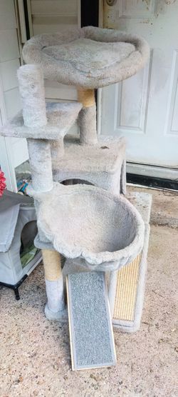 Kitty claw sharpener
