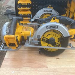 DEWALT 20-Volt MAX Cordless 6-1/2 in. Circular Saw (Tool-Only)