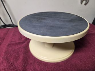 TILT-N-TURN ULTRA CAKE TURNTABLE