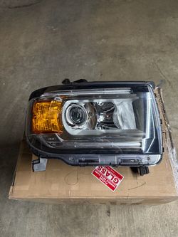 2017-21 GMC Canyon Right Headlight Assy